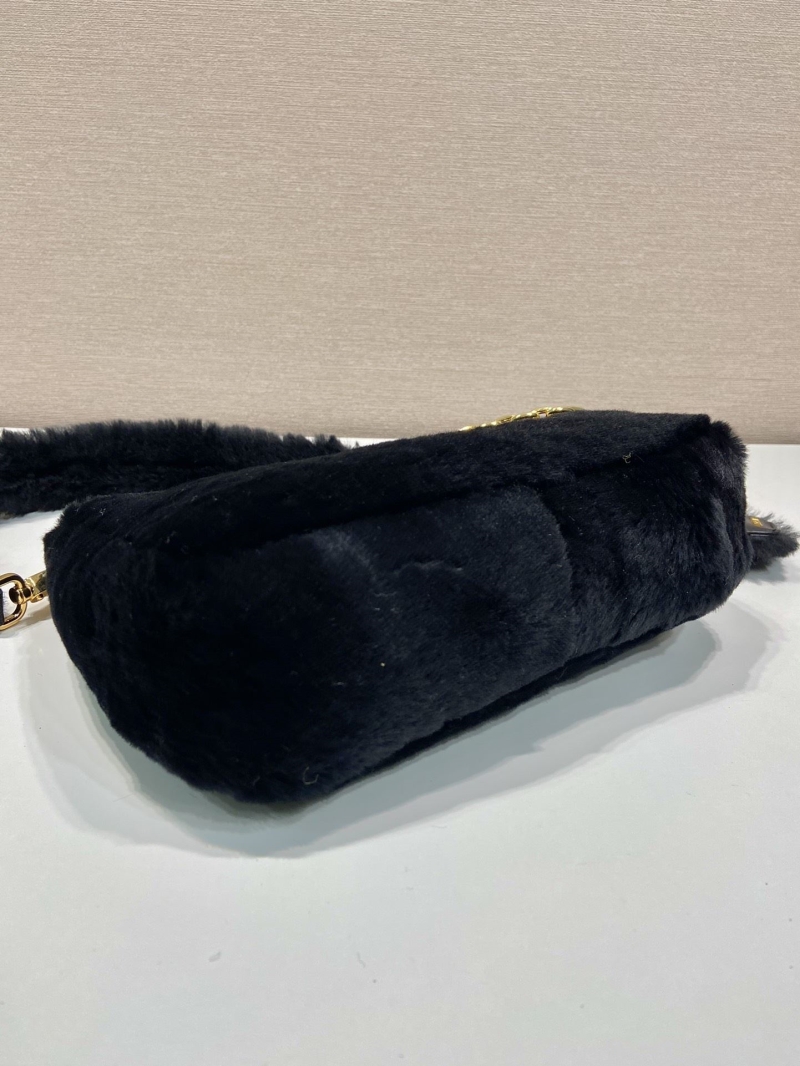 Pra*a hobo bags